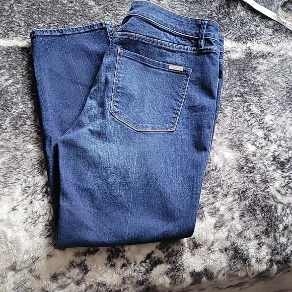 White House Black Market high rise straight crop jeans - Picture 4 of 4